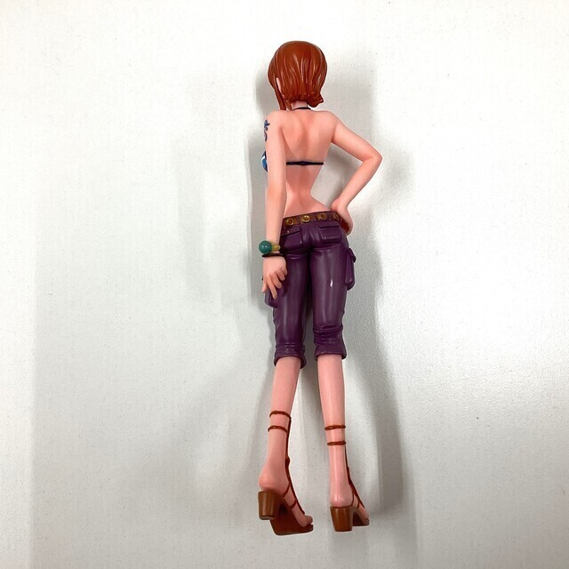 初版POP　ワンピース 　ナミ フィギュア Amazon.com: Megahouse One Piece: Portrait of Pirates: Nami