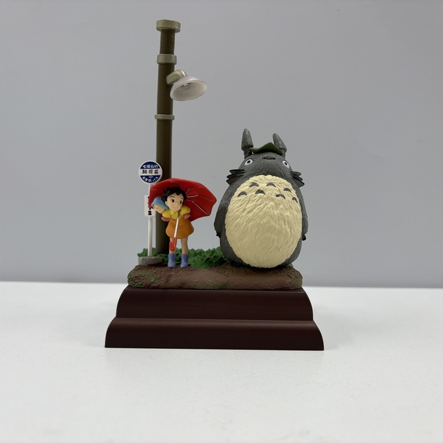 となりのトトロ 2012年カレンダー　新品　箱付 となりのトトロ 2012年カレンダー - サーリアル - 新感覚